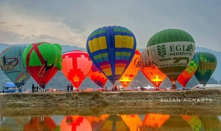 Pokhara: Balloon Flight, Private Car Tour & Certificate