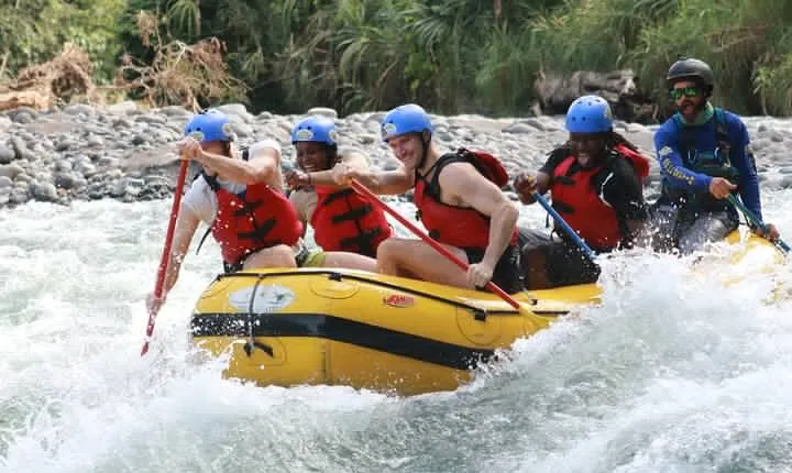 Balsa River White Water Rafting class 2/3 in Costa Rica