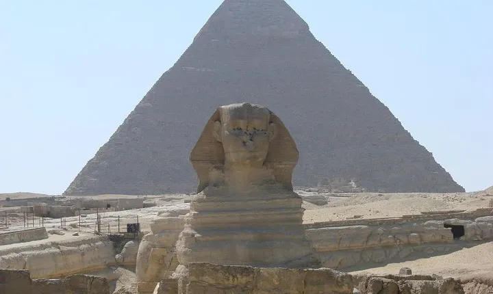 All Inclusive Half-Day Private Tour to Giza Pyramids and Sphinx including Lunch