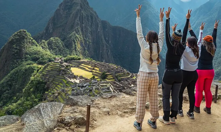 Inca Trail 4 Day Adventure to Machu Picchu with Panoramic Train