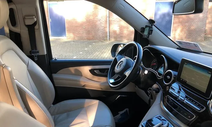 Private transfer Amsterdam (AMS) to/from Brussels