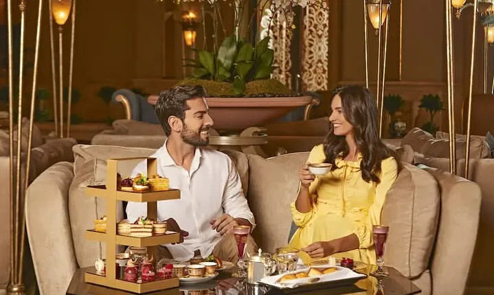 Experience Emirates Palace Hi-Tea and Visit Sheikh Zayed Mosque 