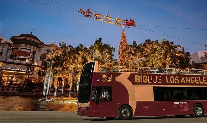 Los Angeles: Holiday Lights Guided Tour with Free Festive Drink