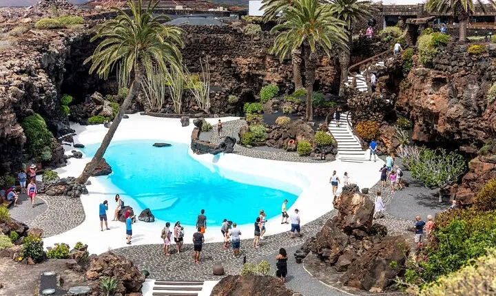 Lanzarote Tour with Timanfaya National Park and El Golfo