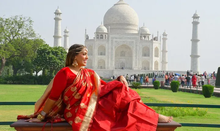 Taj Mahal Sunrise with Photography & Local Expert Guide Tour