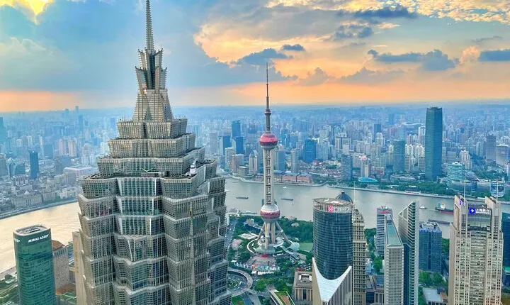 3-Hour Private Tour: The Bund and Riverside Walk