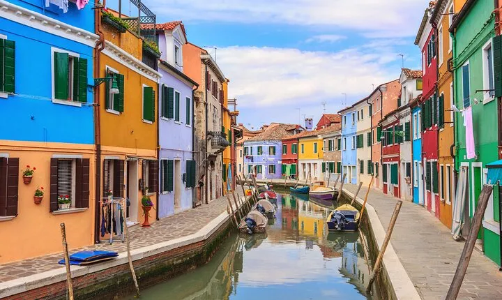 Private Murano and Burano VIP Venice Boat Tour