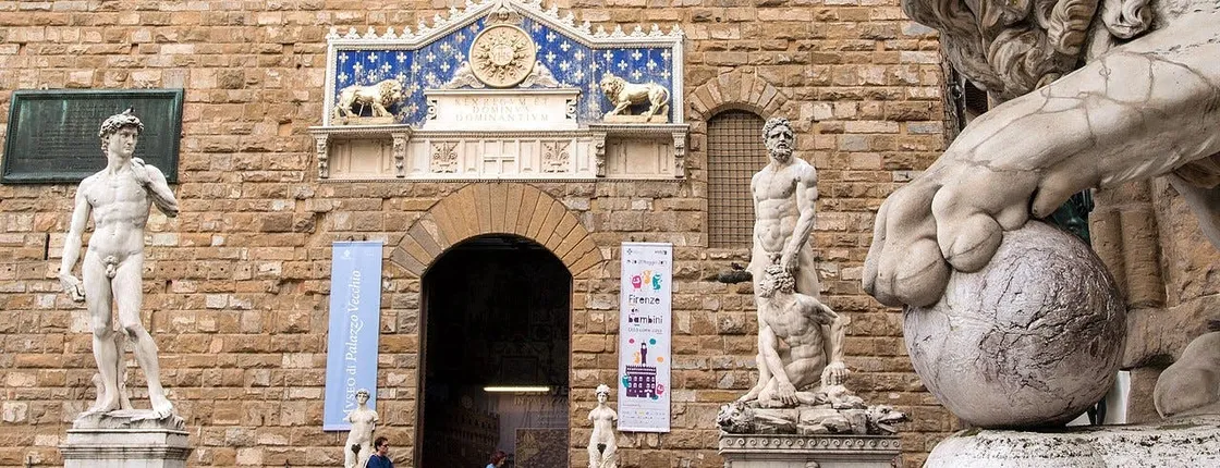 Accademia Gallery guided tour with 24 or 48-hour hop-on hop-off bus tickets