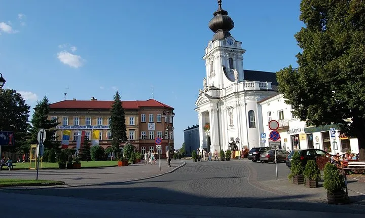 The Footsteps of John Paul II & Divine Mercy Private Tour
