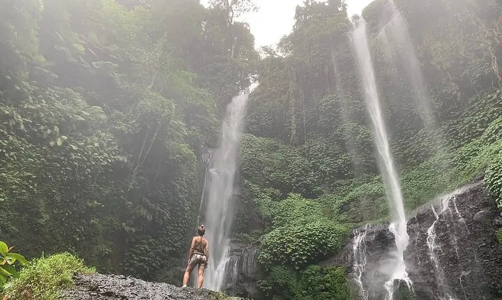 Sekumpul Waterfall All-Inclusive Tour with Guide and Transport