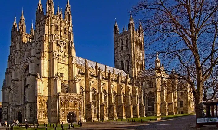 Private Round Trip Transfer from London to Canterbury Cathedral and Leeds Castle