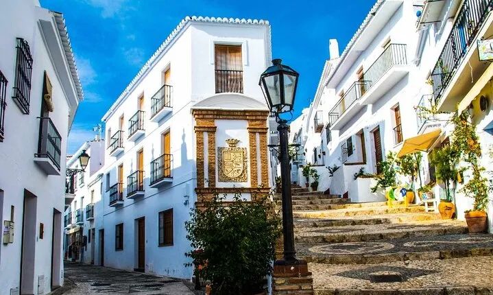 Excursion to Nerja & Frigiliana.