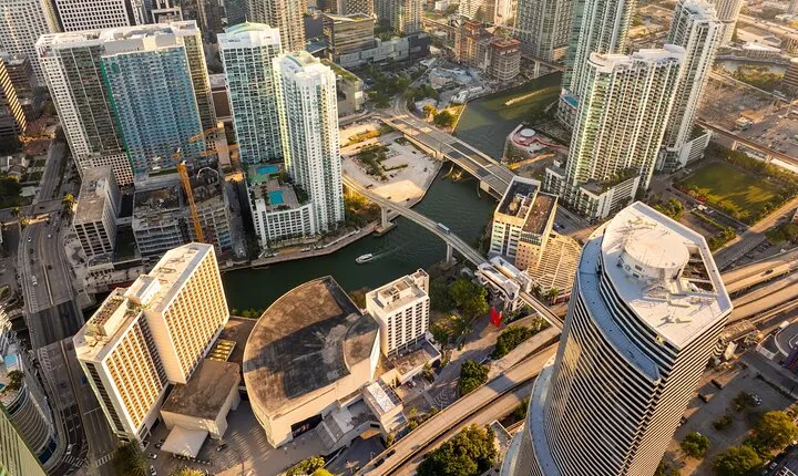 Private Miami Architecture & Coast Tour