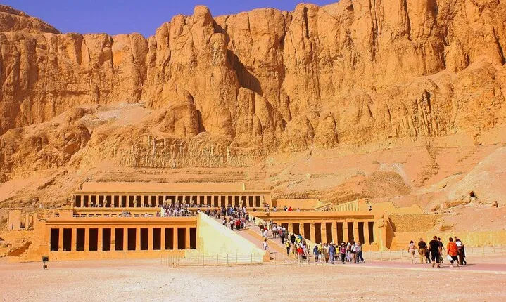  Private Tour West Bank and Temple Habu in Luxor 