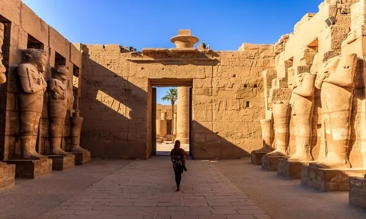 Full-Day Private East and West Bank Tour in Luxor