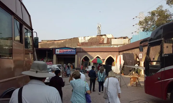 Mumbai Bollywood Studio Tour in Private Vehicle