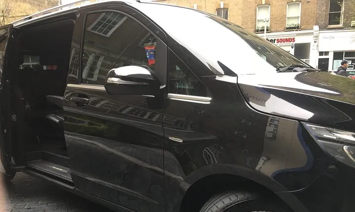 Luton Airport Private Transfers to/from London (Postcode WC1 to WC2)