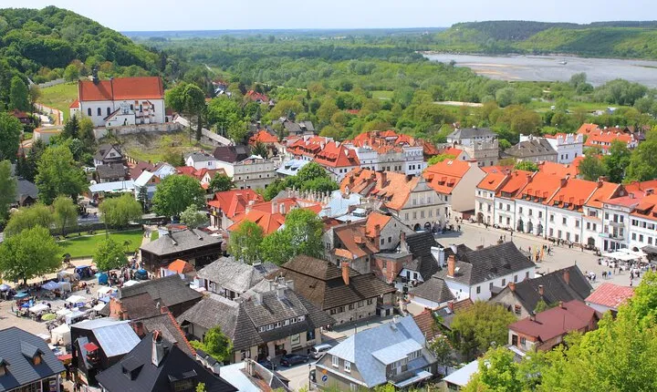 Kazimierz Dolny Small Group Tour from Warsaw with Lunch 