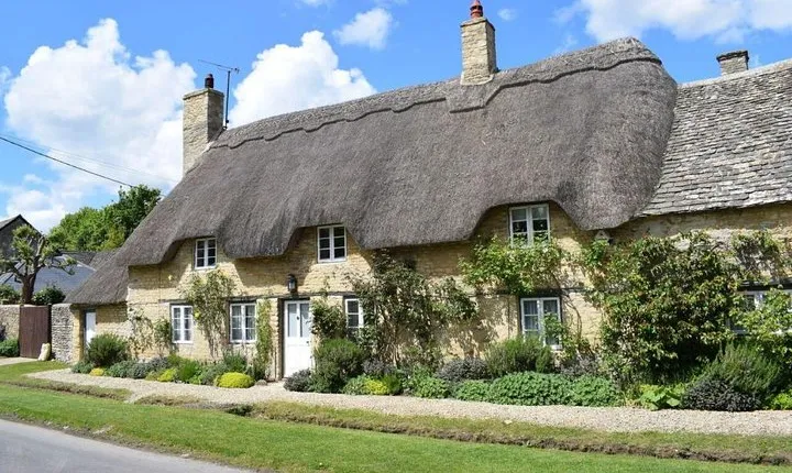 Cotswolds Villages Full-Day Small-Group Tour from Oxford