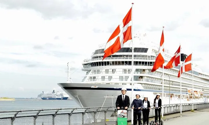 Shore Excursion: 1-Hour Copenhagen Segway Cruise