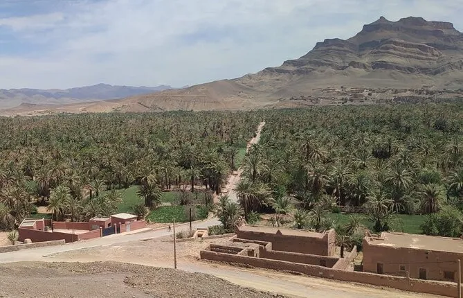 Private Tour 3 days of Ouarzazate Merzouga and Ait Ben Haddour