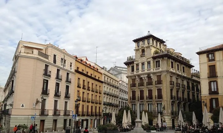 Madrid 4-Hour Private Custom Walking Tour of Los Austrias
