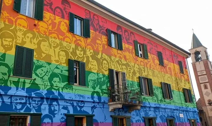 Open Air Museum and Street Art Tour of Ortica in Milan