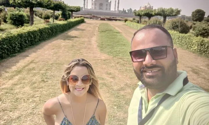 From Delhi: Taj Mahal Day Tour with Lunch