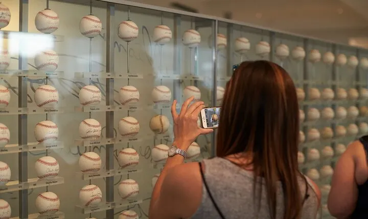 NYC Roundtrip Private Transfer to Yankee Stadium or Citi Field