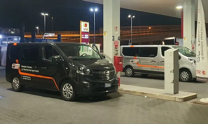 Venice Airport(VCE) to Chioggia city or Port - Round-Trip Private Transfer
