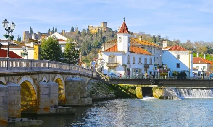 Private Full Day Tour From Lisbon to Tomar and Coimbra