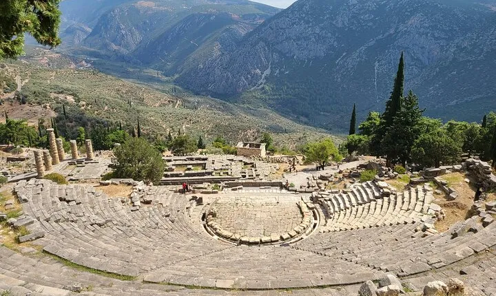 Ancient Delphi and Meteora Private 2-day Tour