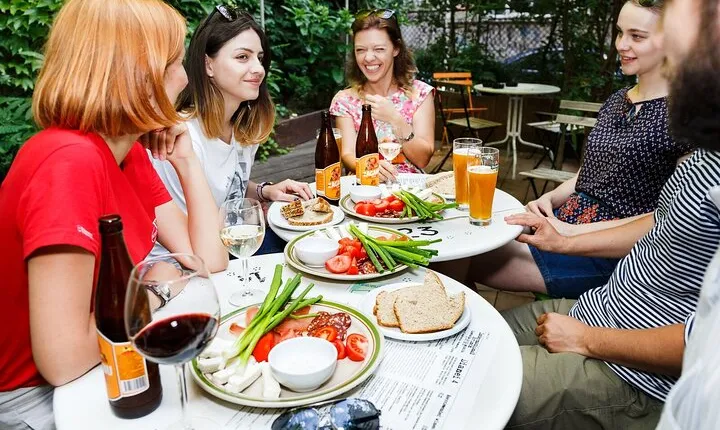 Discover Bucharest: Private Highlights and Traditional Food Tour
