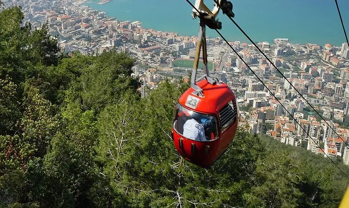 Small Group Tour to Jeita Grotto, Harisa & Byblos with Hotel pickup