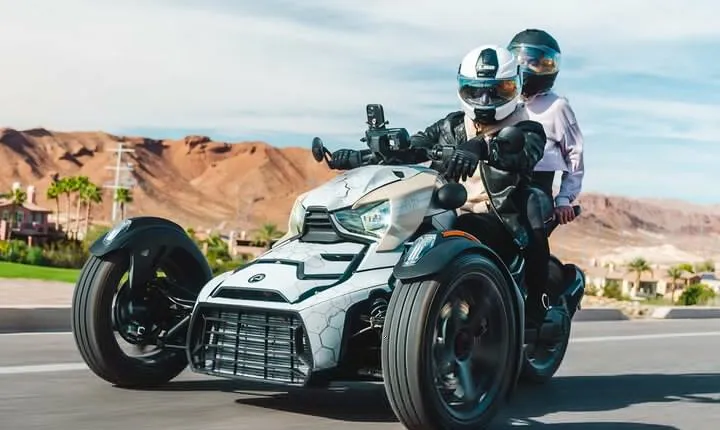 Couples Private Guided Red Rock Canyon Tour On A CanAm Trike
