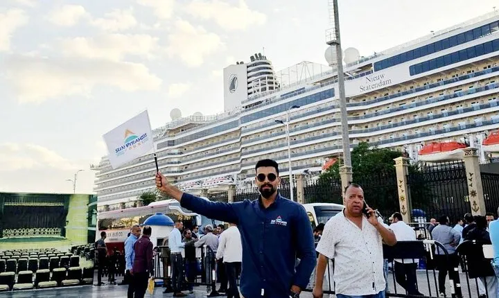 From Alexandria Port: Giza Pyramids and Museum, Private Day Tour.