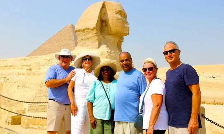 The Great Pyramids of Giza and Sphinx Private Tour