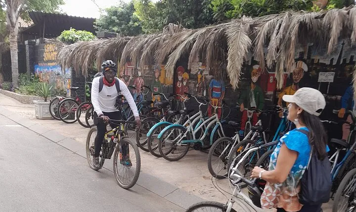 Soweto Bicycle Tour and Apartheid Museum