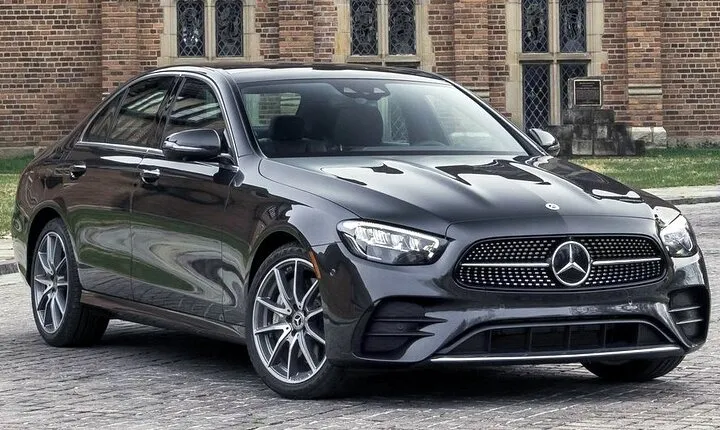 Private Transfer: London to Southampton Port by Business Car