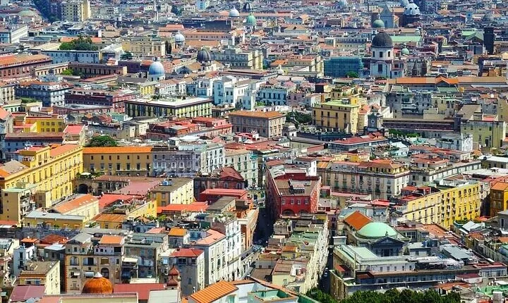 Gastronomic walk in Naples