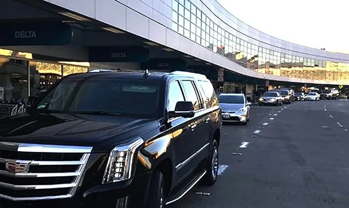 Airport Transportation - San Francisco Airport (SFO) to Carmel-by-The-Sea