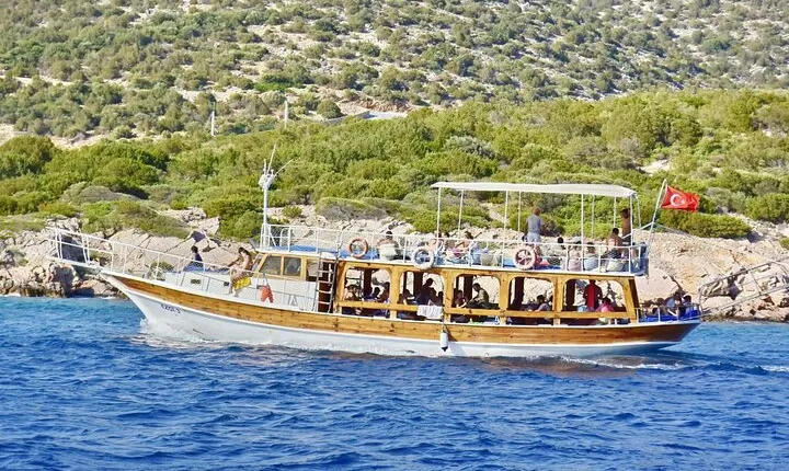 Bodrum Boat Trip With Lunch 11:00 to 17:00