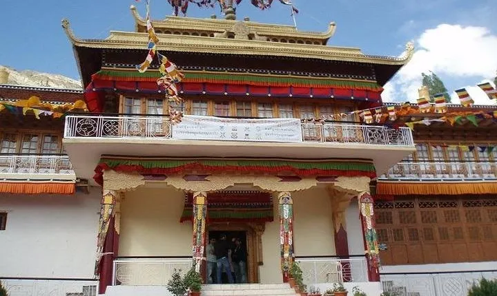 LEH LADAKH TOUR (6 Nights /7 Days) 