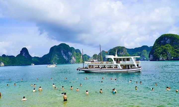 Ha Long Bay Day Tour Best Seller: Cruise,Kayak, Swim,Hike & Lunch