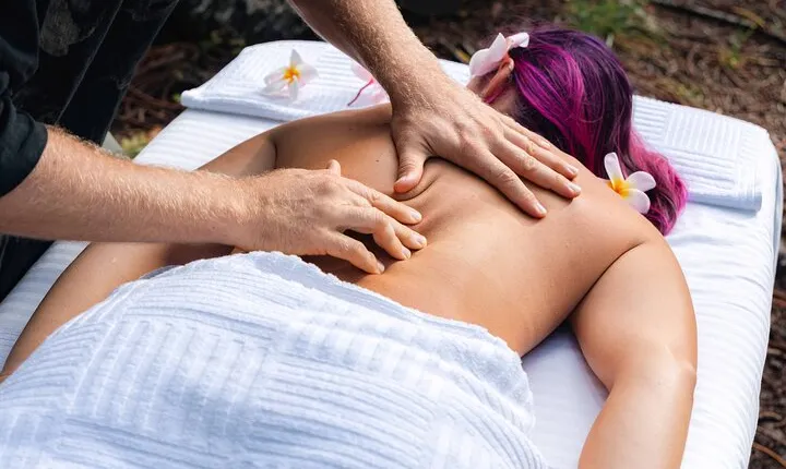 Full Body Massage in Waikiki