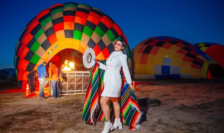 Balloon flight + Breakfast + Pyramids + Transportation (Optional)