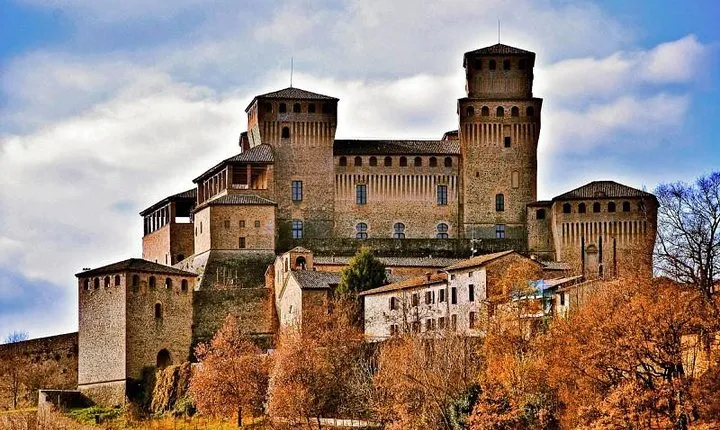 Vineyards and Delicacies of Parma's Surrounding Hills