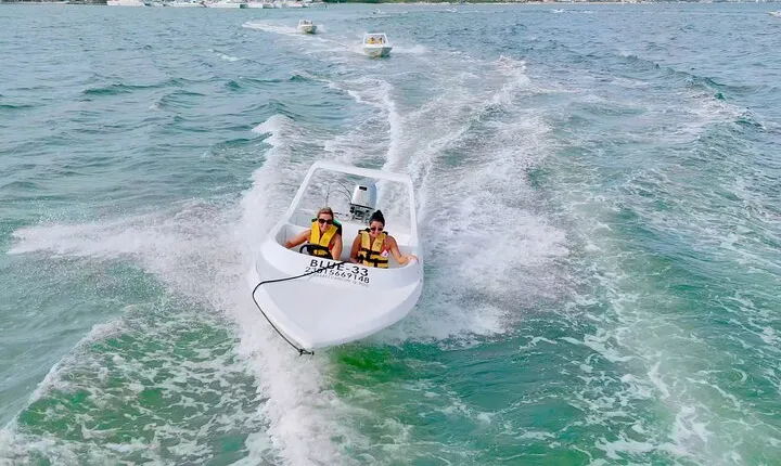 Speed Boat Tour and Snorkel Cancun