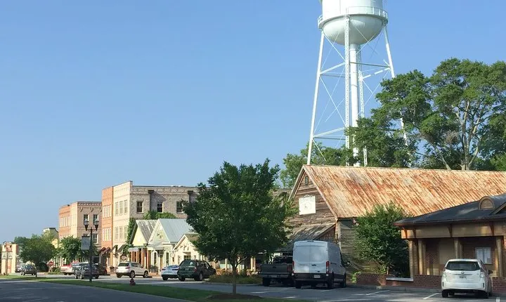 The Walking Dead: Private Film Locations Tour of Senoia
