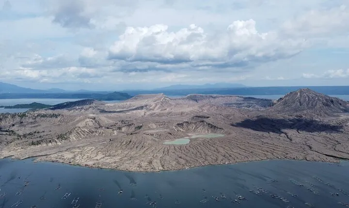 Taal Volcano Experience: Scenic Countryside and Volcano Tour